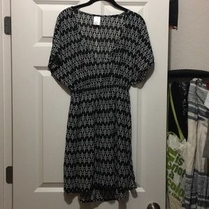 V Neck Merona Black and White Print Swim CoverUp